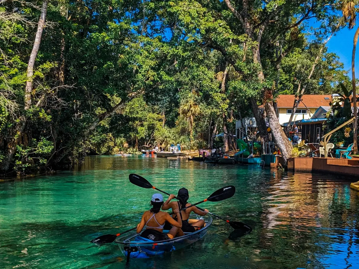Kayaking the Weeki Wachee River